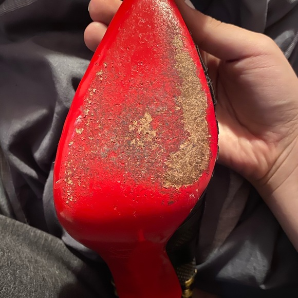 COPY - Christian Louboutin - Picture 3 of 6
